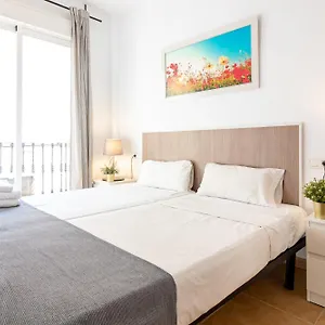 Center Flat. Center Train Station Appartement